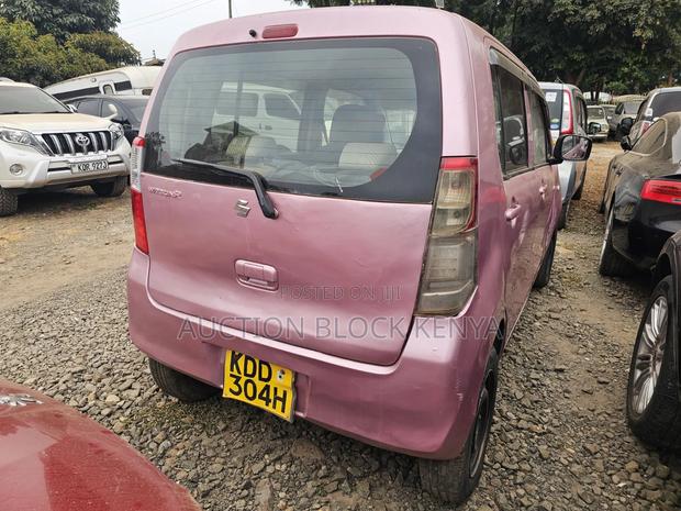 Suzuki Wagon R 2014 Pink