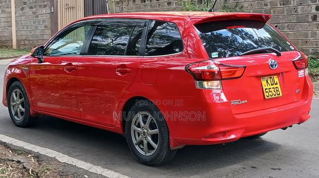 Toyota Corolla Fielder 1.5 Hybrid FWD 2016 Red