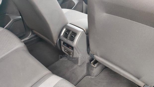 Volkswagen Golf 2022 Blue