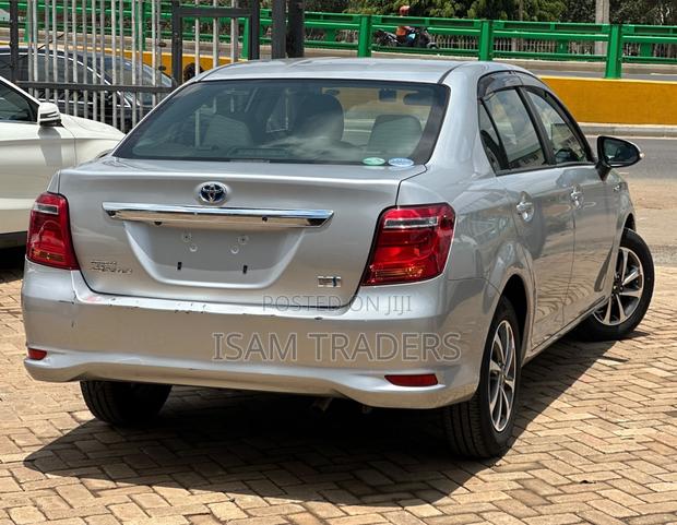 Toyota Axio 1.5 Hybrid G 2WD 2019 Silver