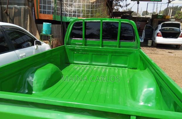 Toyota Hilux 2004 Green