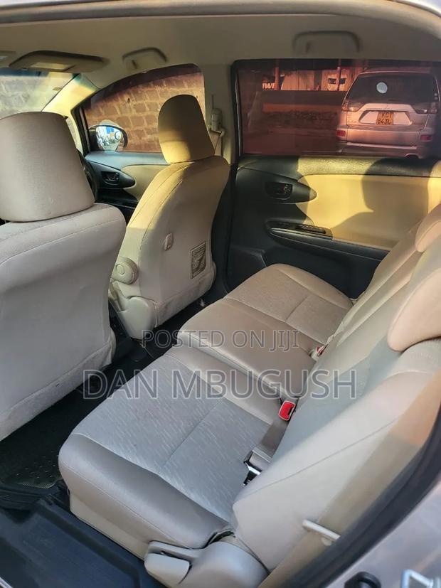 Toyota Wish 2009 Silver