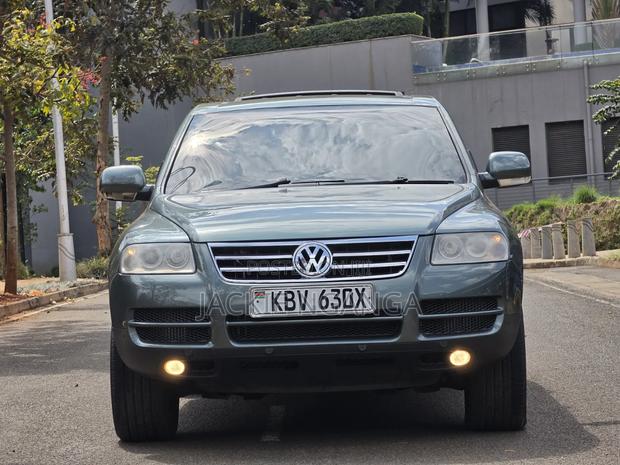 Volkswagen Touareg 2006 Blue