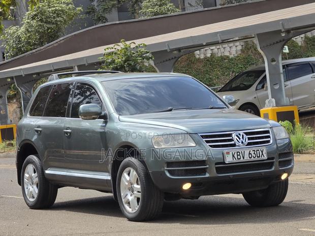 Volkswagen Touareg 2006 Blue