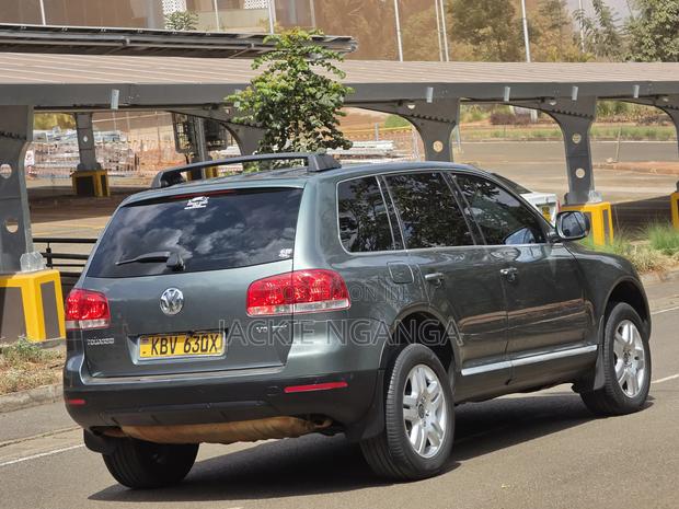 Volkswagen Touareg 2006 Blue
