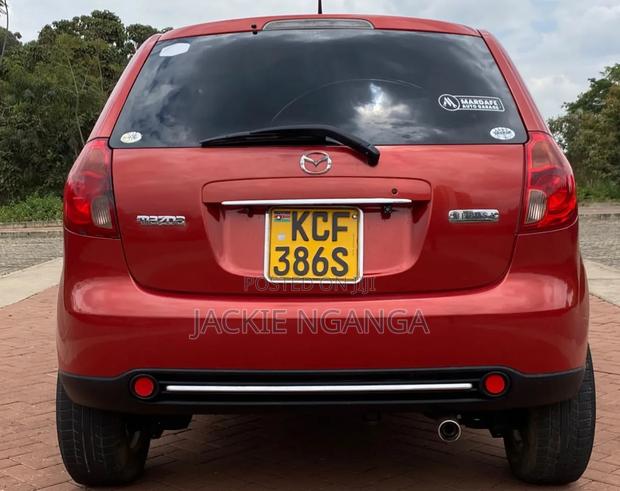 Mazda Verisa 2008 Red