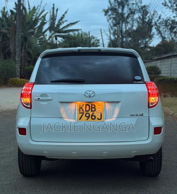 Toyota RAV4 2013 White