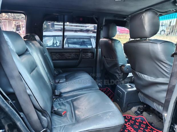 Isuzu Trooper 2000 Black