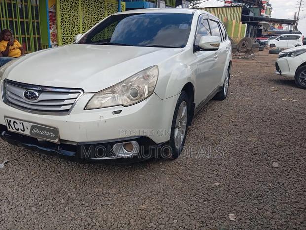 Subaru Outback 2.5 2009 White