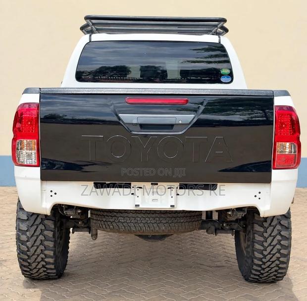 Toyota Hilux Revo Double Cab Deisel 2.4 AWD 2019 White