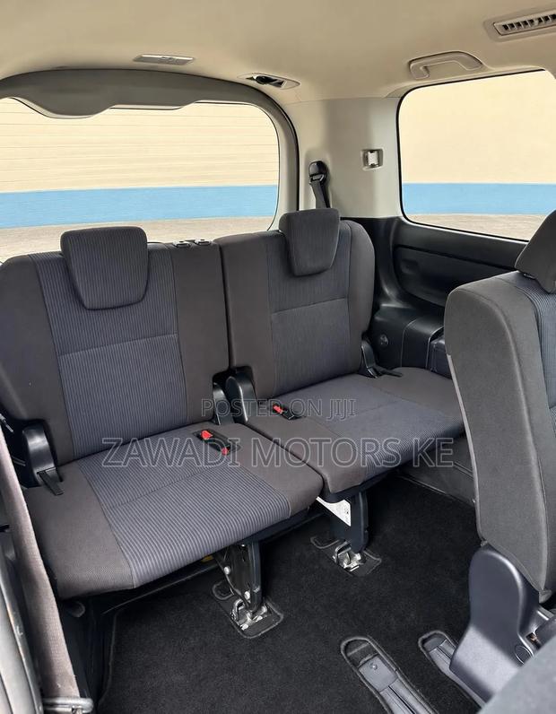 Toyota Voxy X 2WD 8-Seater 2019 White