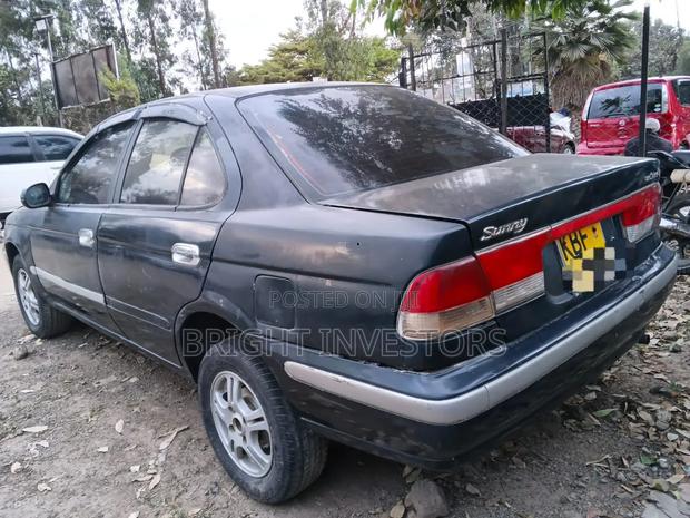 Nissan FB15 2006