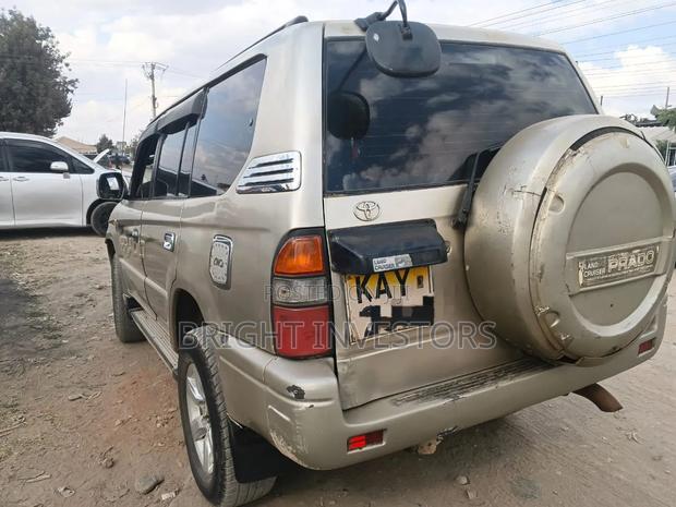 Toyota Land Cruiser Prado 2000