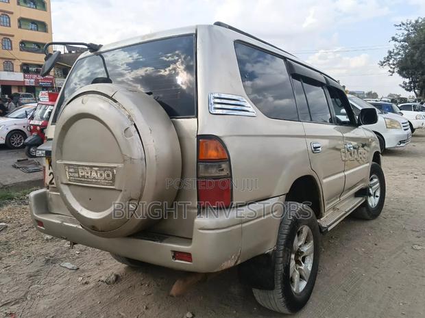 Toyota Land Cruiser Prado 2000