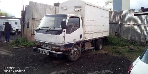 Mitsubishi Canter 2004 White