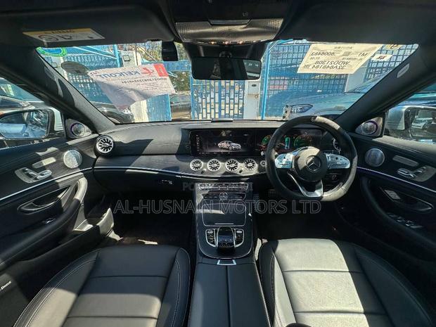 Mercedes-Benz E300 2019 Silver