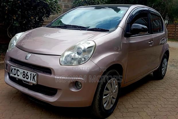 Toyota Passo 2014 Pink