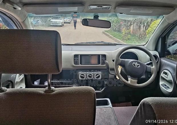 Toyota Passo 2014 Pink