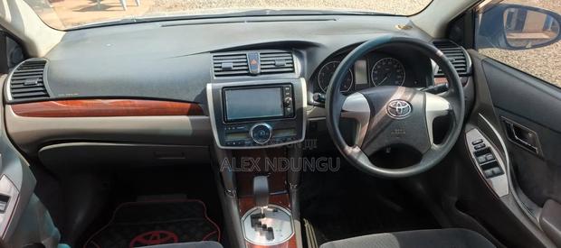 Toyota Premio 2014 Silver