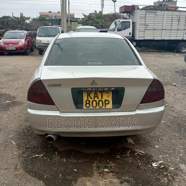 Mitsubishi Lancer 2000 Silver