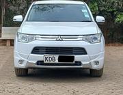 Mitsubishi Outlander 2012 White for sale