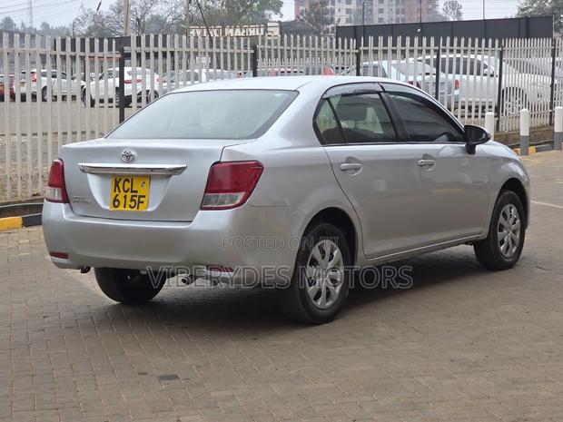 Toyota Axio 2015 Silver