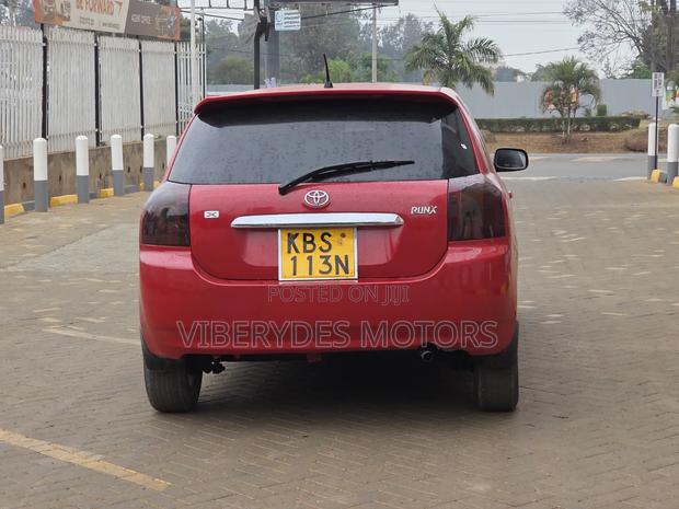 Toyota Corolla RunX 2005 Red
