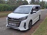 Toyota Noah 2.0 FWD (7 Seater) 2018 White for sale