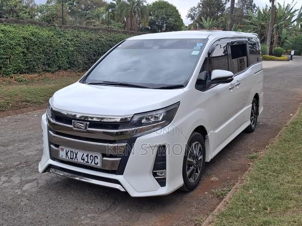 Toyota Noah 2.0 FWD (7 Seater) 2018 White