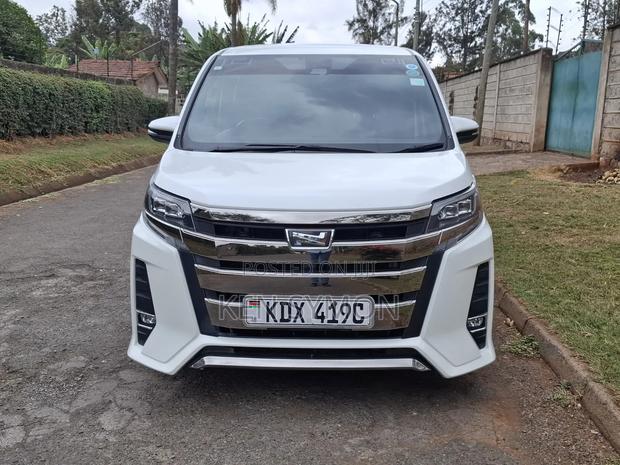 Toyota Noah 2.0 FWD (7 Seater) 2018 White