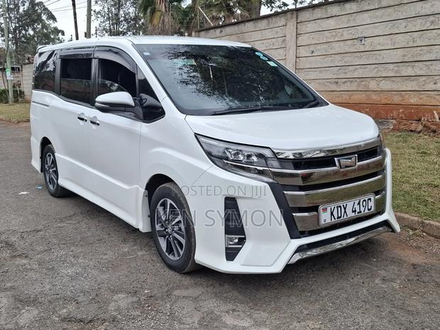 Toyota Noah 2.0 FWD (7 Seater) 2018 White