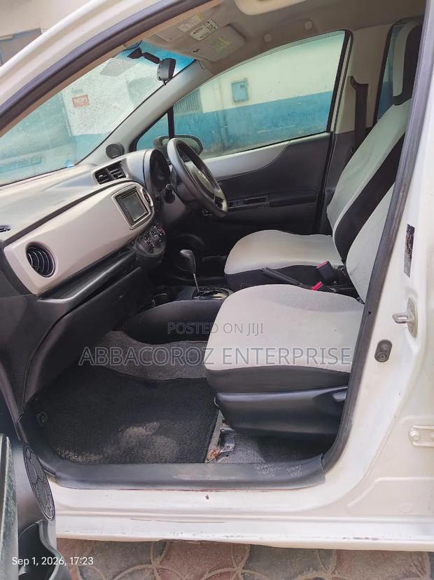 Toyota Vitz 2012 White