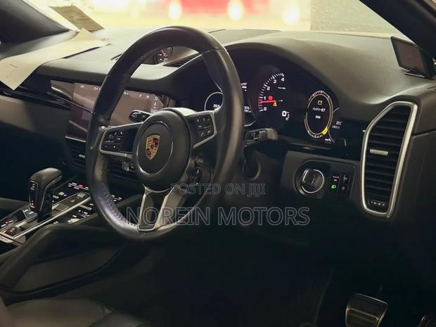 Porsche Cayenne S AWD 2020 White