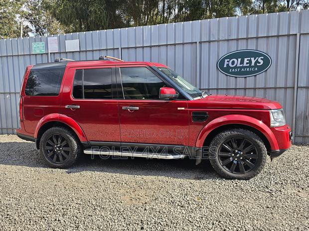 Land Rover Discovery 2012 Red