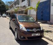 Toyota ISIS 2015 Brown for sale