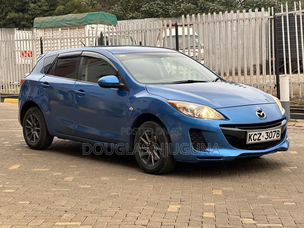 Mazda Axela 2013 Blue
