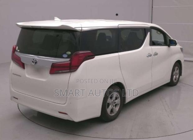 Toyota Alphard 2019 White