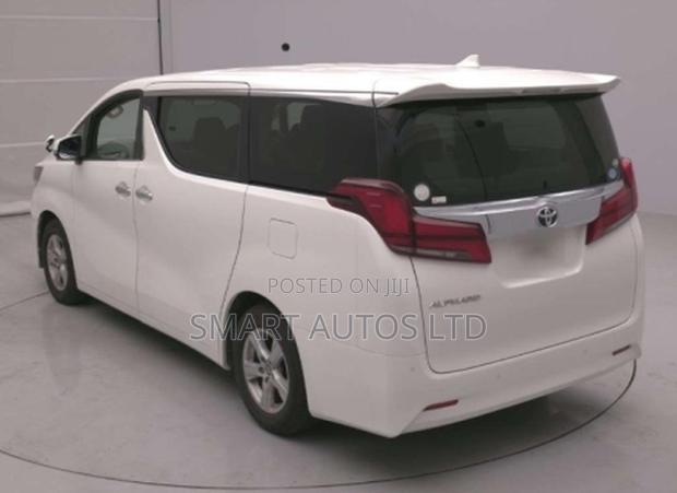 Toyota Alphard 2019 White
