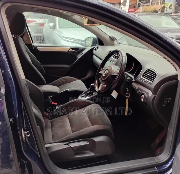 Volkswagen Golf 2011 Blue