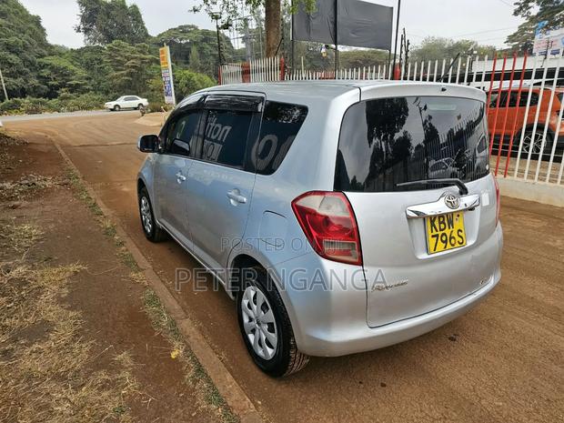 Toyota Ractis 1.3 FWD 2007 Silver