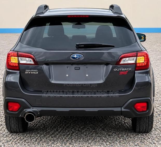 Subaru Outback 2.5i Premium AWD 2019 Gray