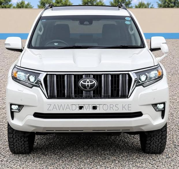 Toyota Land Cruiser Prado 2.8 2019 White