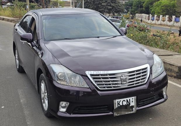 Toyota Crown 2010 Burgundy