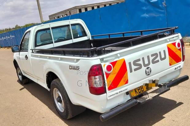 Isuzu D-MAX 2008 Gray