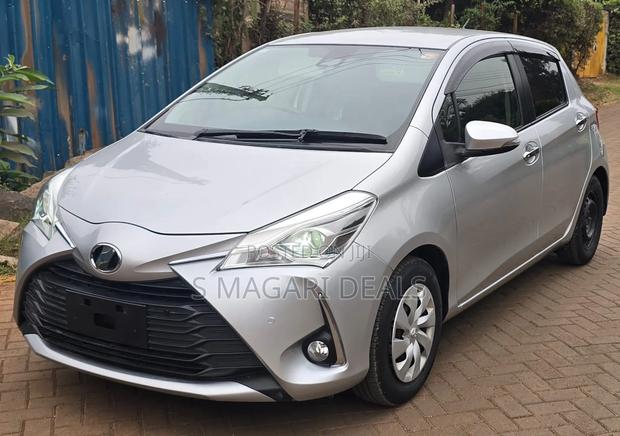 Toyota Vitz 2019 Silver