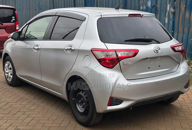 Toyota Vitz 2019 Silver