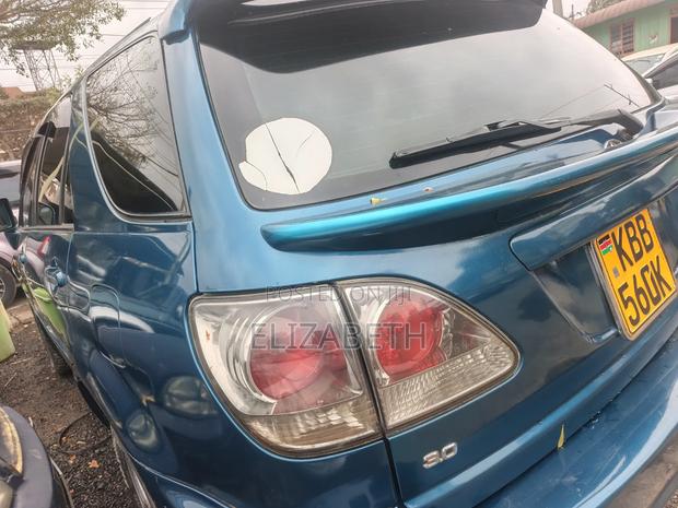 Toyota Harrier 2001 Green