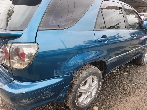 Toyota Harrier 2001 Green