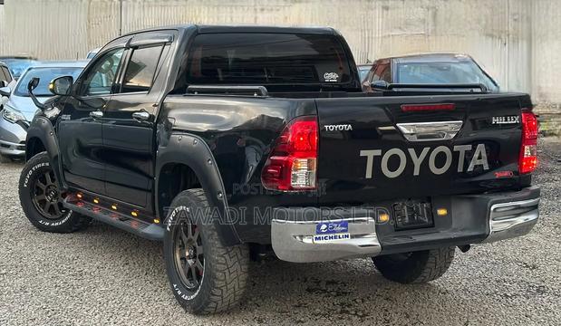 Toyota Hilux Revo Double Cab Deisel 2.4 AWD 2019 Black
