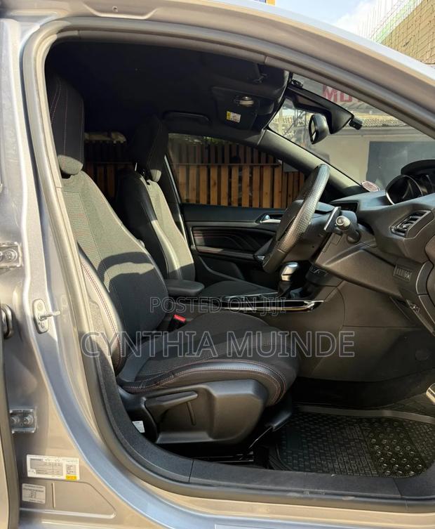 Peugeot 308 2018 Silver